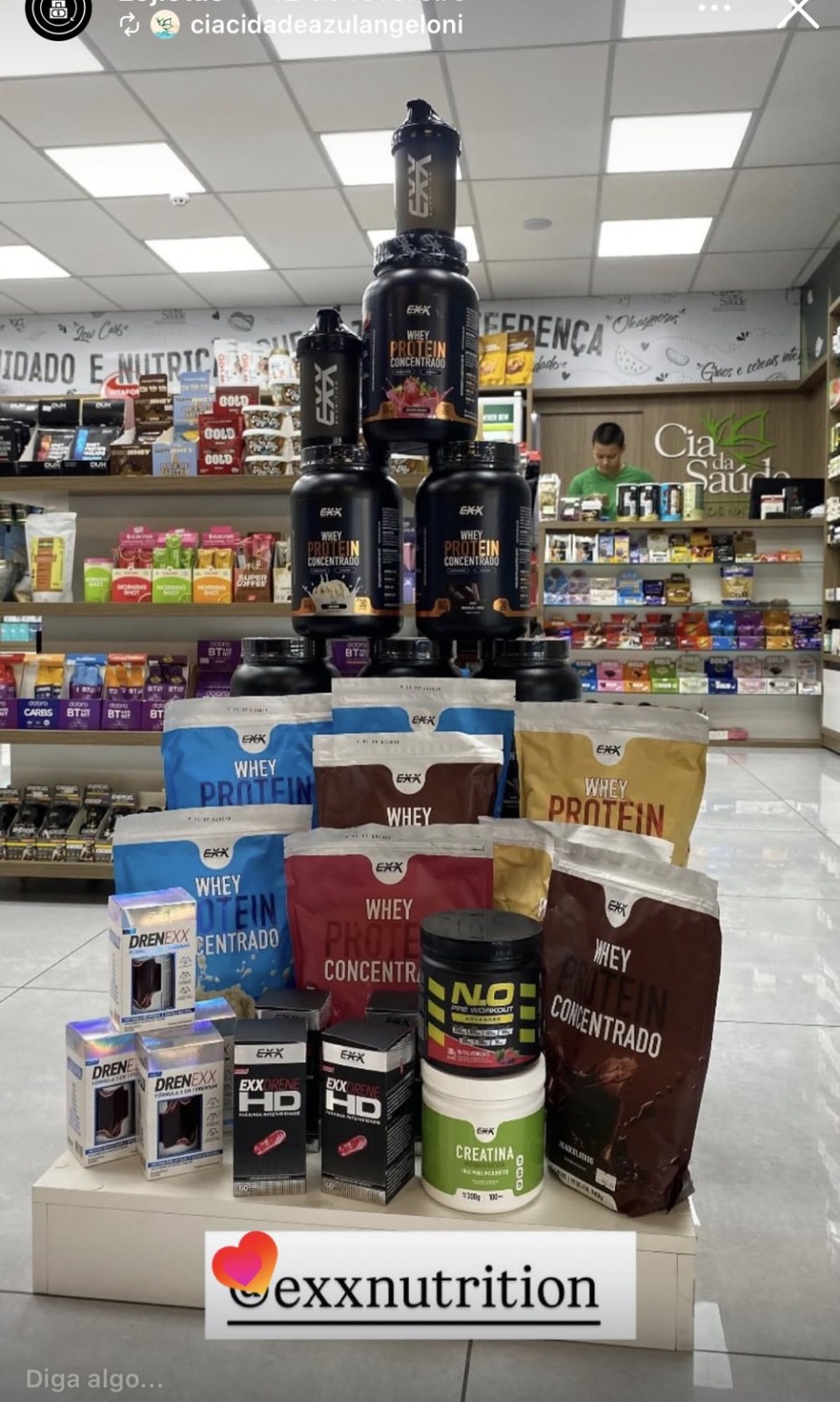Produtos Exx em destaque na loja de um parceiro