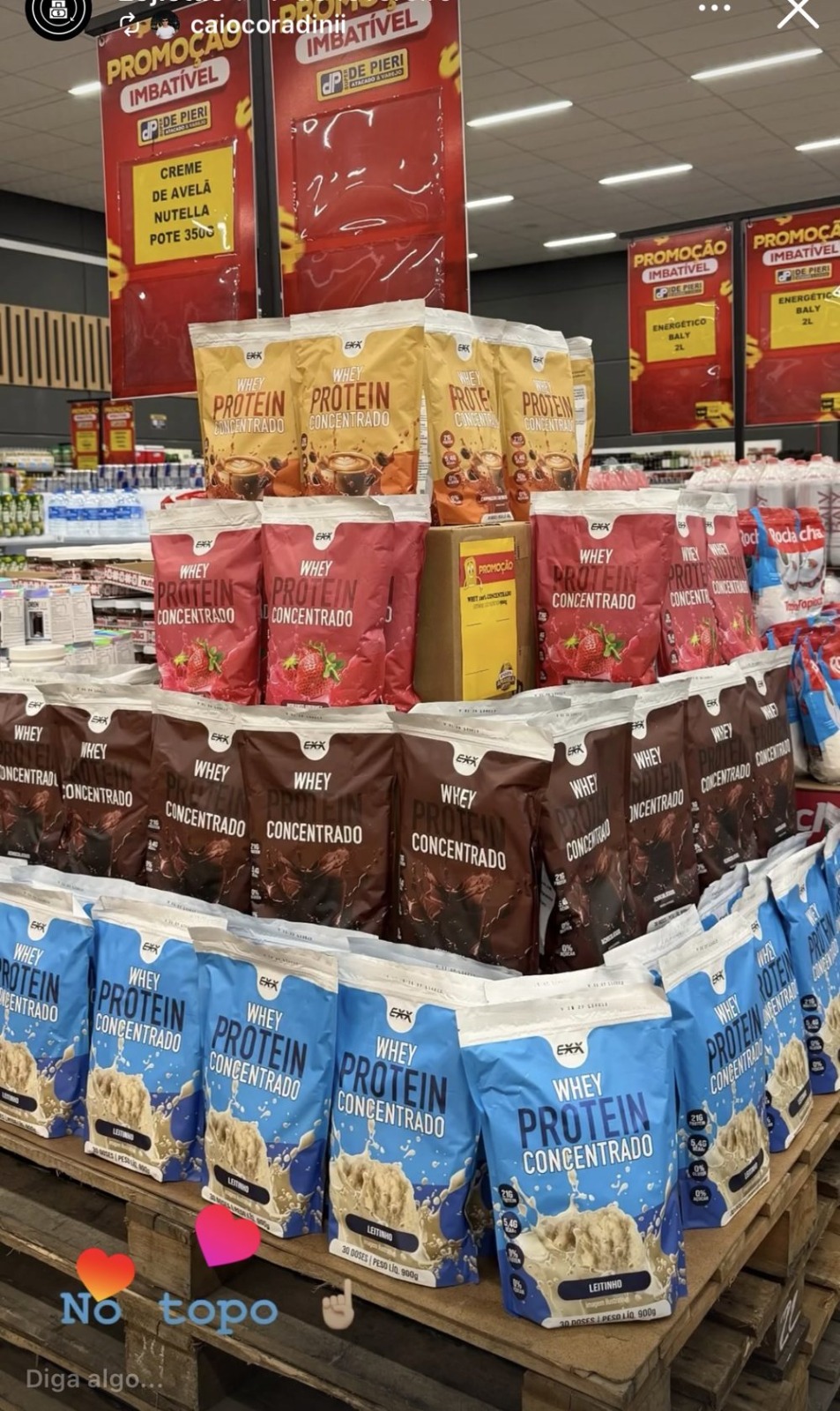 Prateleira de proteinas Exx abastecida